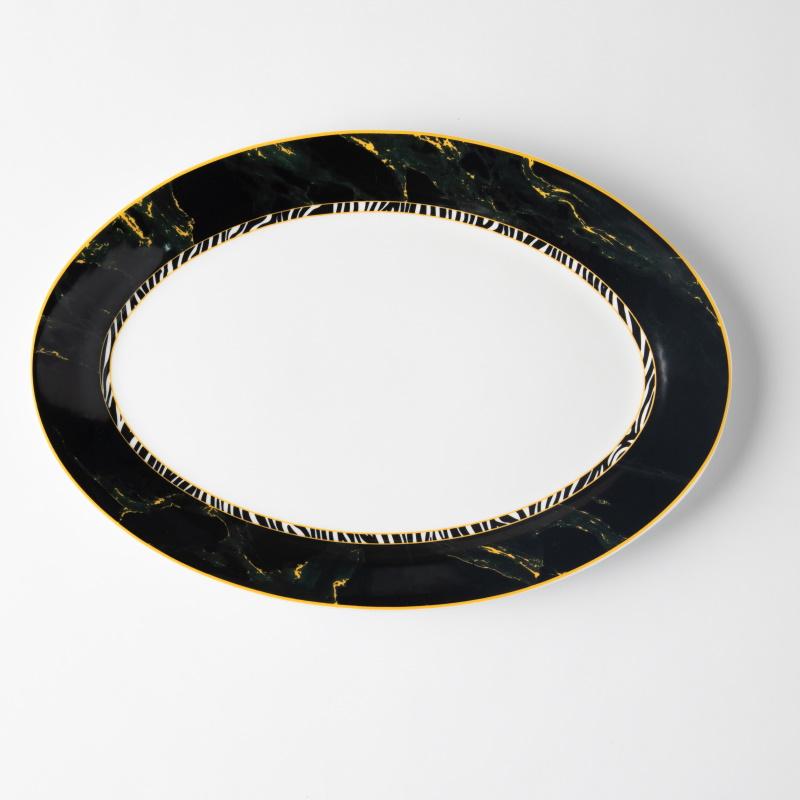 0097805 JennaClifford_Zebra_OvalPlatter_0151