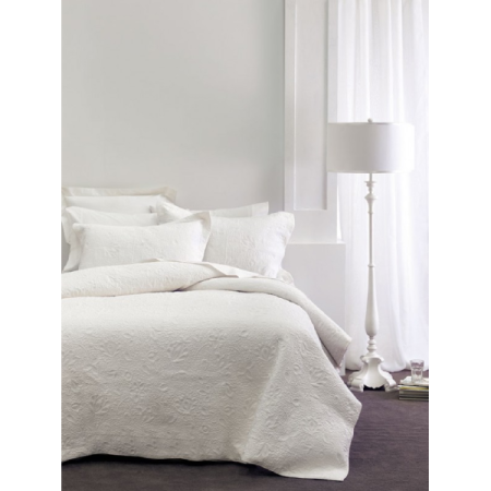 Linen House Chantal Quilt - White